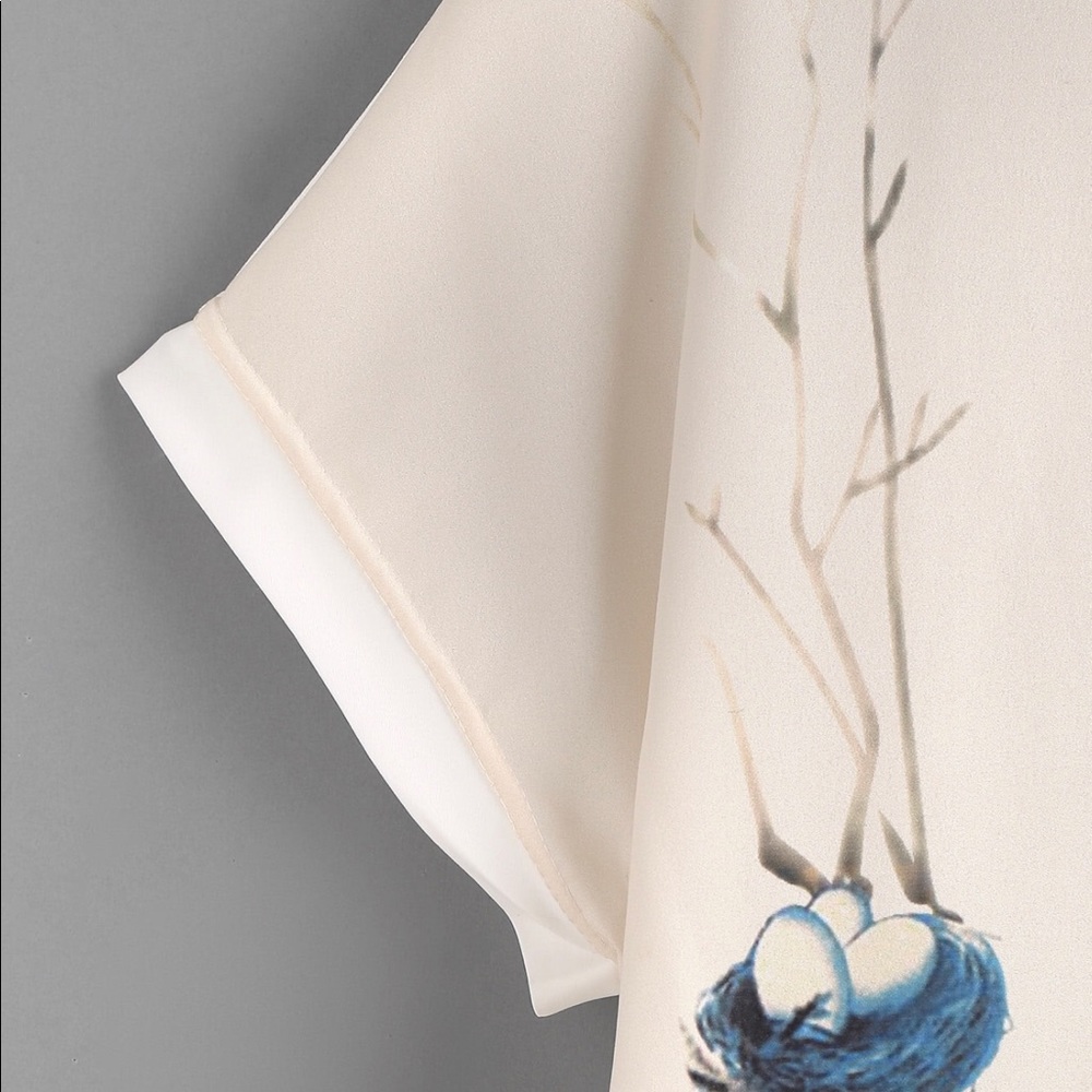 🔺SALE🔺Blue nested Bird Graphic Top - Picture 5 of 6